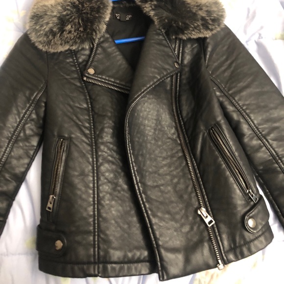 Topshop Faux Leather Jacket with removable Faux fur collar - Picture 3 of 5